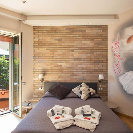 Little Rock Guest House กาเอตา ภายนอก รูปภาพ